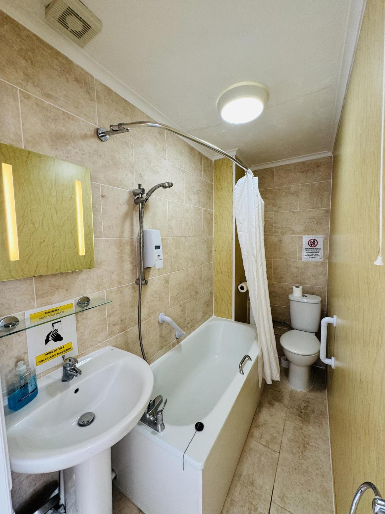 Carlton Court Hotel Истбурн Экстерьер фото