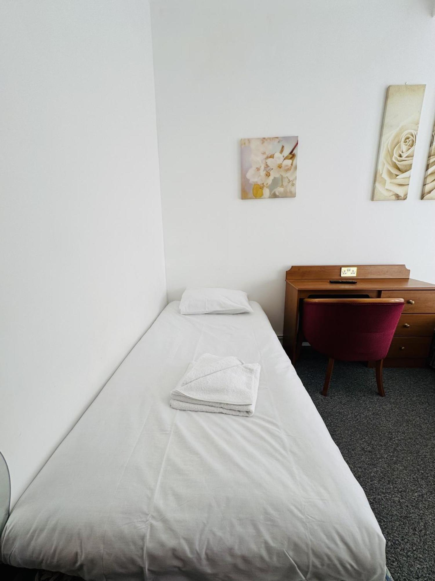 Carlton Court Hotel Истбурн Номер фото