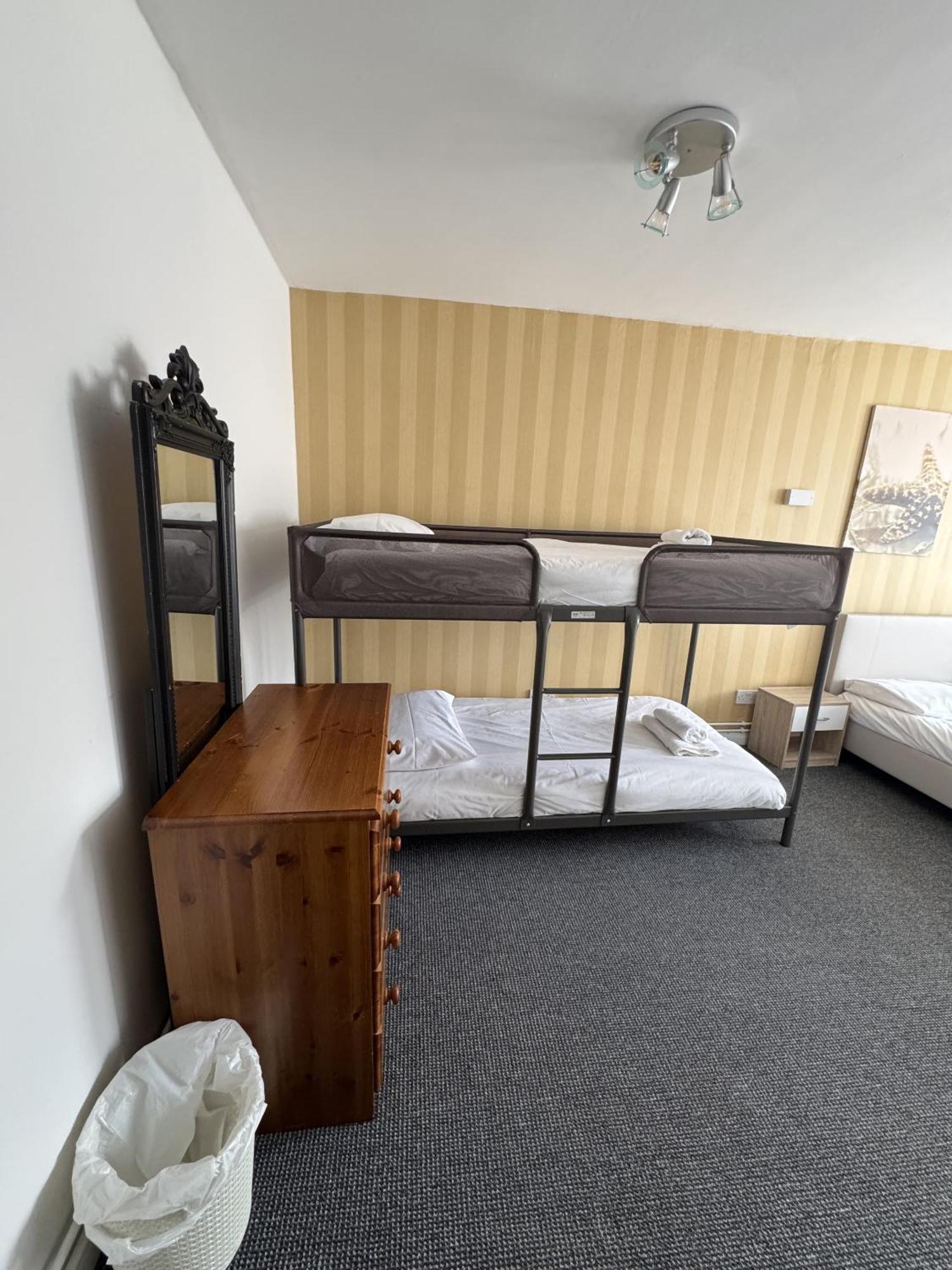 Carlton Court Hotel Истбурн Экстерьер фото