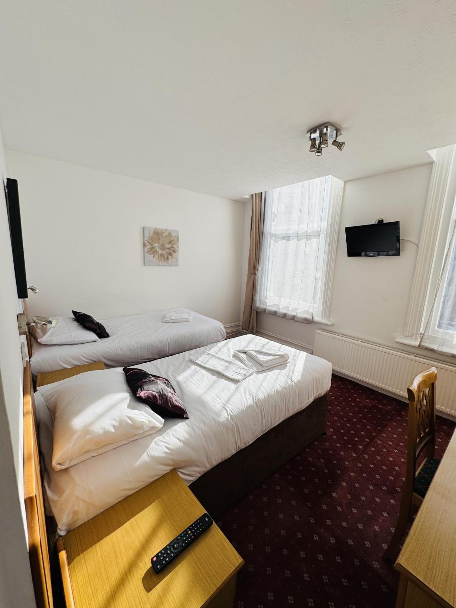Carlton Court Hotel Истбурн Экстерьер фото