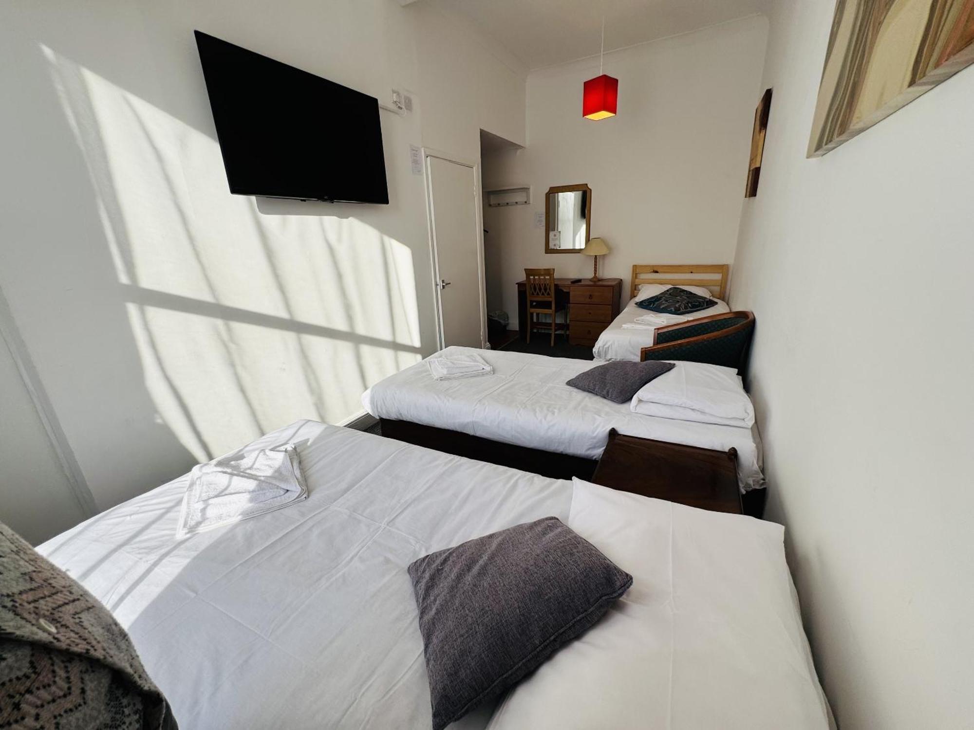 Carlton Court Hotel Истбурн Номер фото